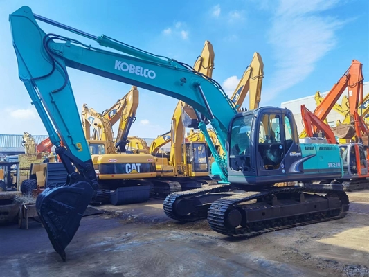 حفرة كوبيلكو SK210-8 المستخدمة في اليابان ذات الطاقة المحركية 114 كيلوواط و سعة دلو 1 متر مكعب