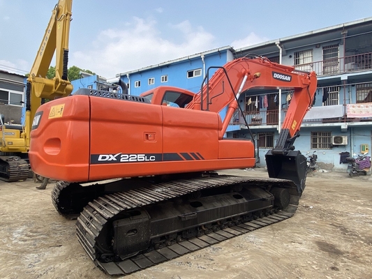 22 طن الحفرة المستخدمة الأصلية دوسان DX225 الزحف مع 157 كيلوواط من قوة المحرك و 1.05m3 سعة دلو