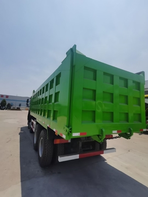 شاحنة قمامة مستعملة سينوتروك هوو 371hp 6x4 8x4 تيبر للبيع